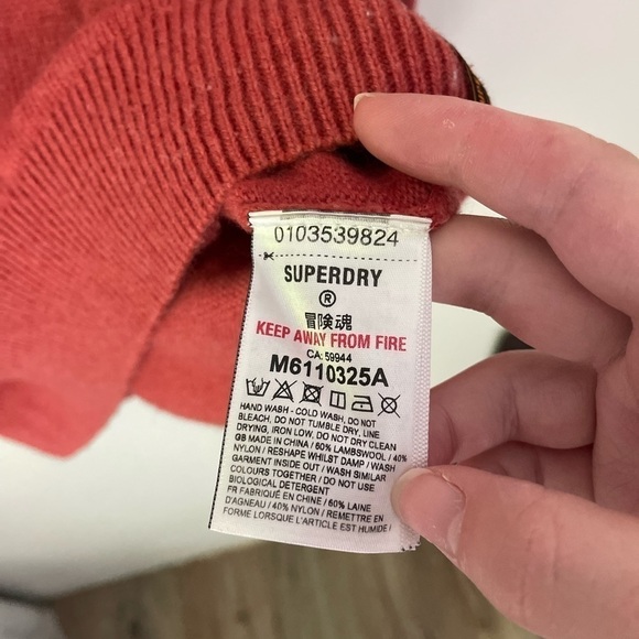 Superdry Lambswool Blend Red Sweater Size Medium - Picture 4 of 8